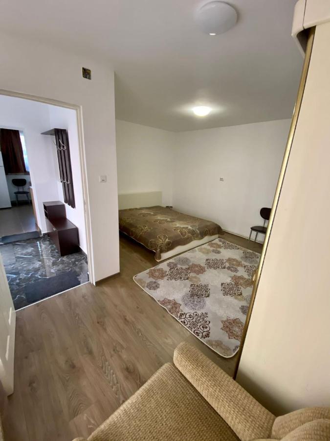 Ardelean Apartment Oradea Exteriör bild