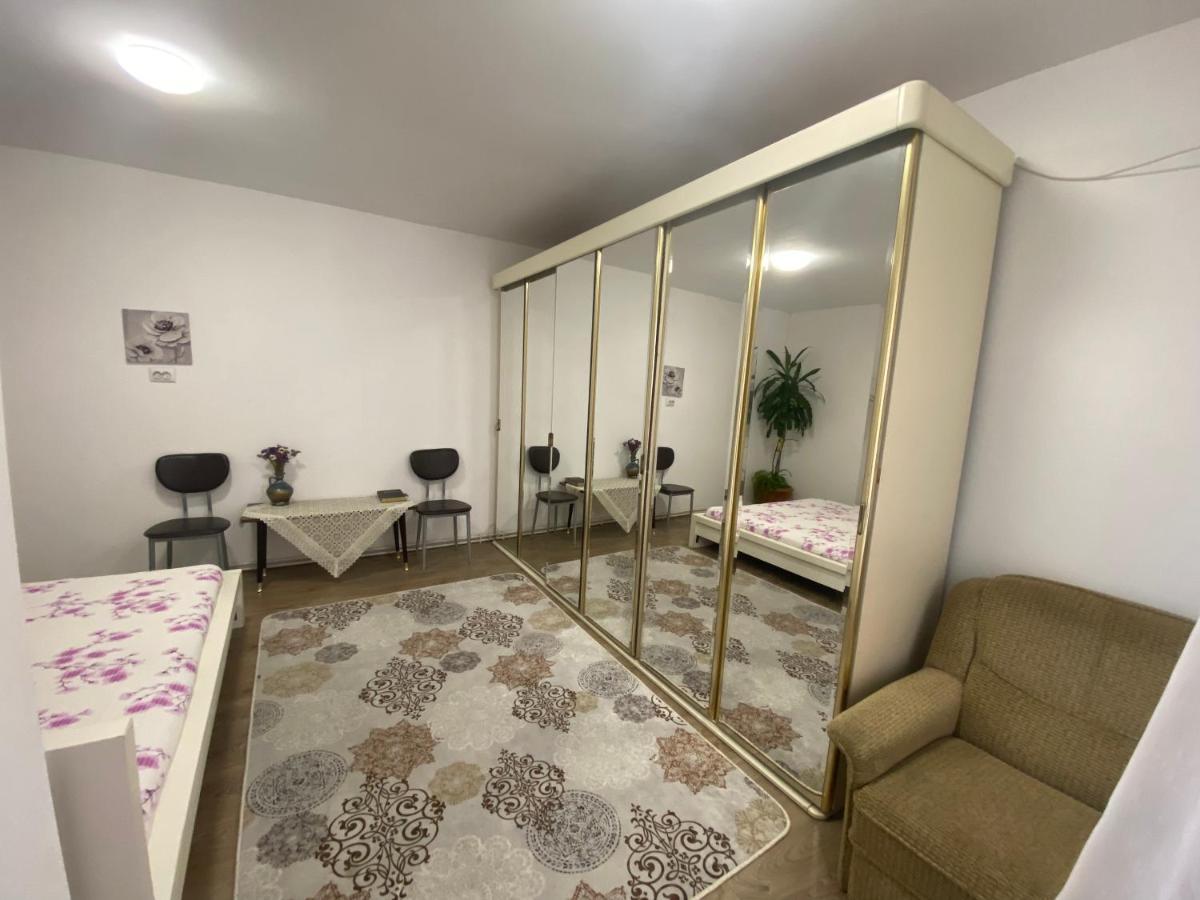 Ardelean Apartment Oradea Exteriör bild
